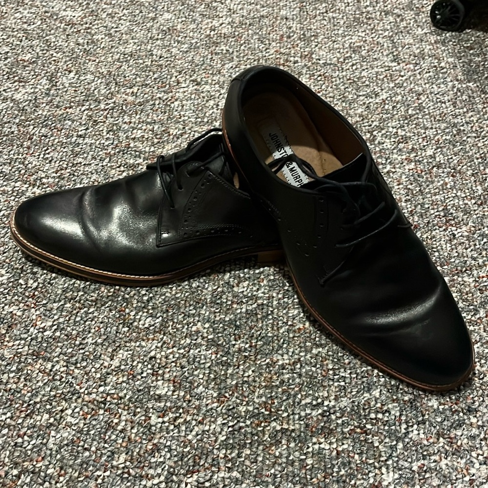 Johnston & Murphy 11 1/2 M great condition!